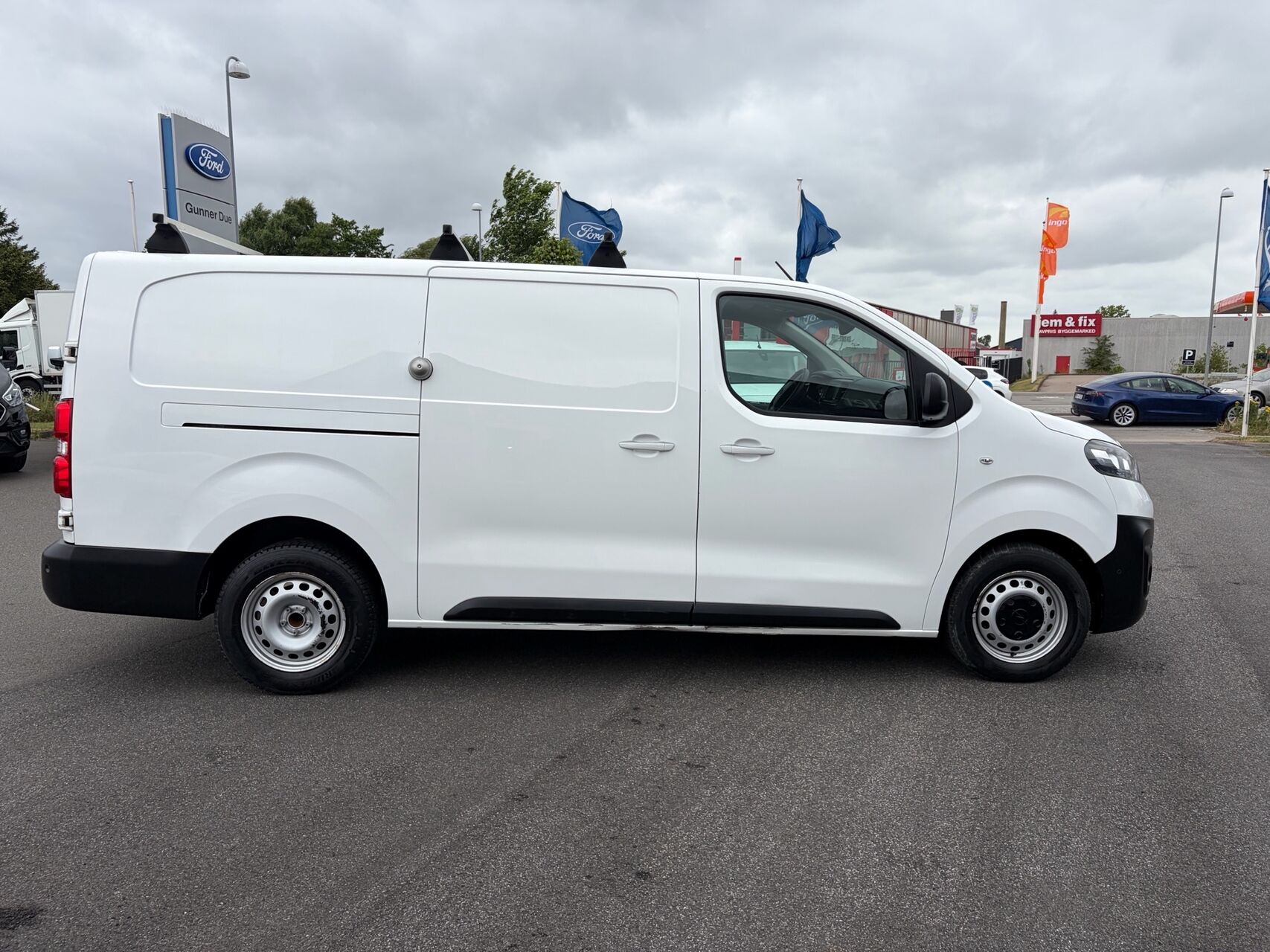 Billede af Opel Vivaro L3V2 2,0 BlueHDi Enjoy AT8 145HK Van 8g Aut.