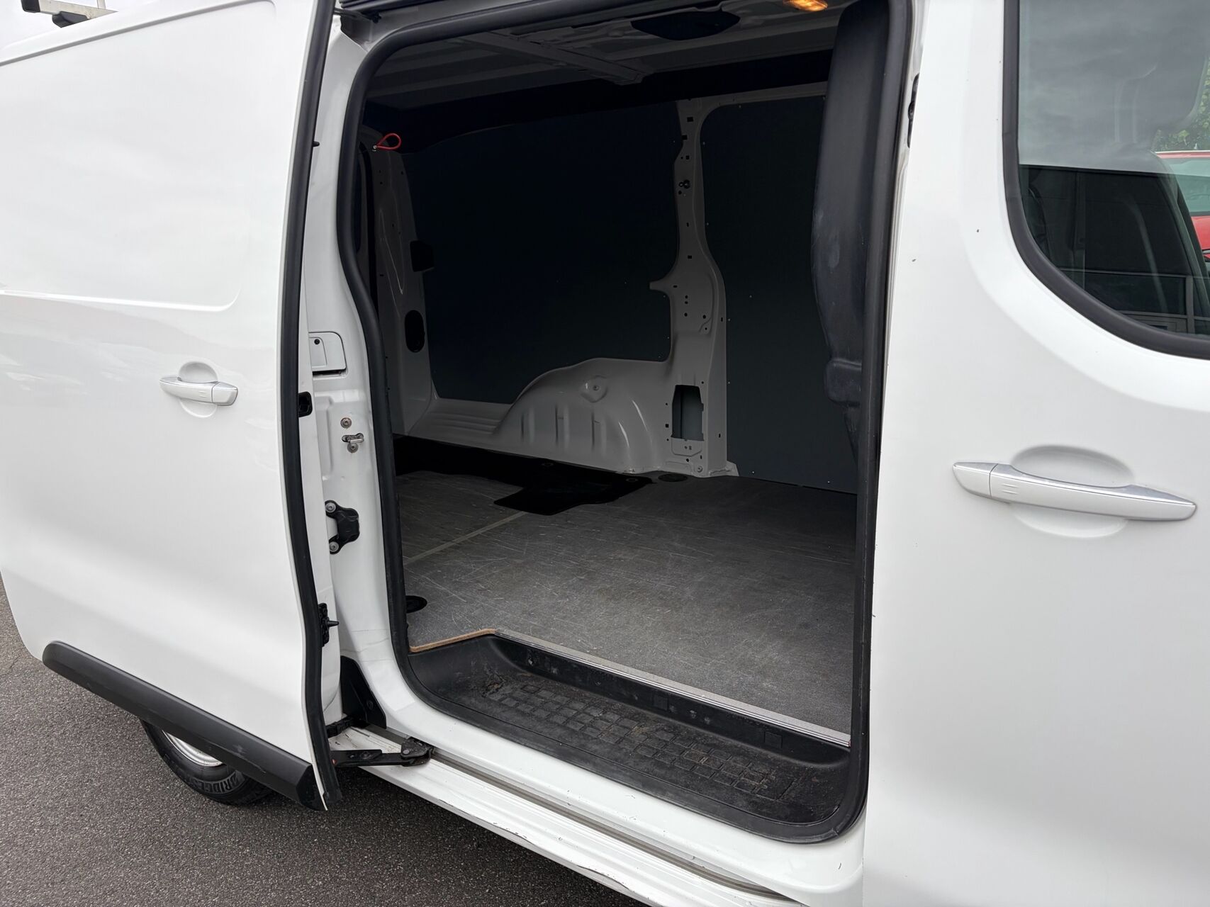 Billede af Opel Vivaro L3V2 2,0 BlueHDi Enjoy AT8 145HK Van 8g Aut.