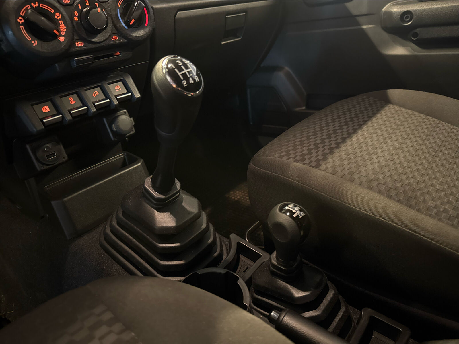 Billede af Suzuki Jimny 1,5 Touch AllGrip 102HK 3d