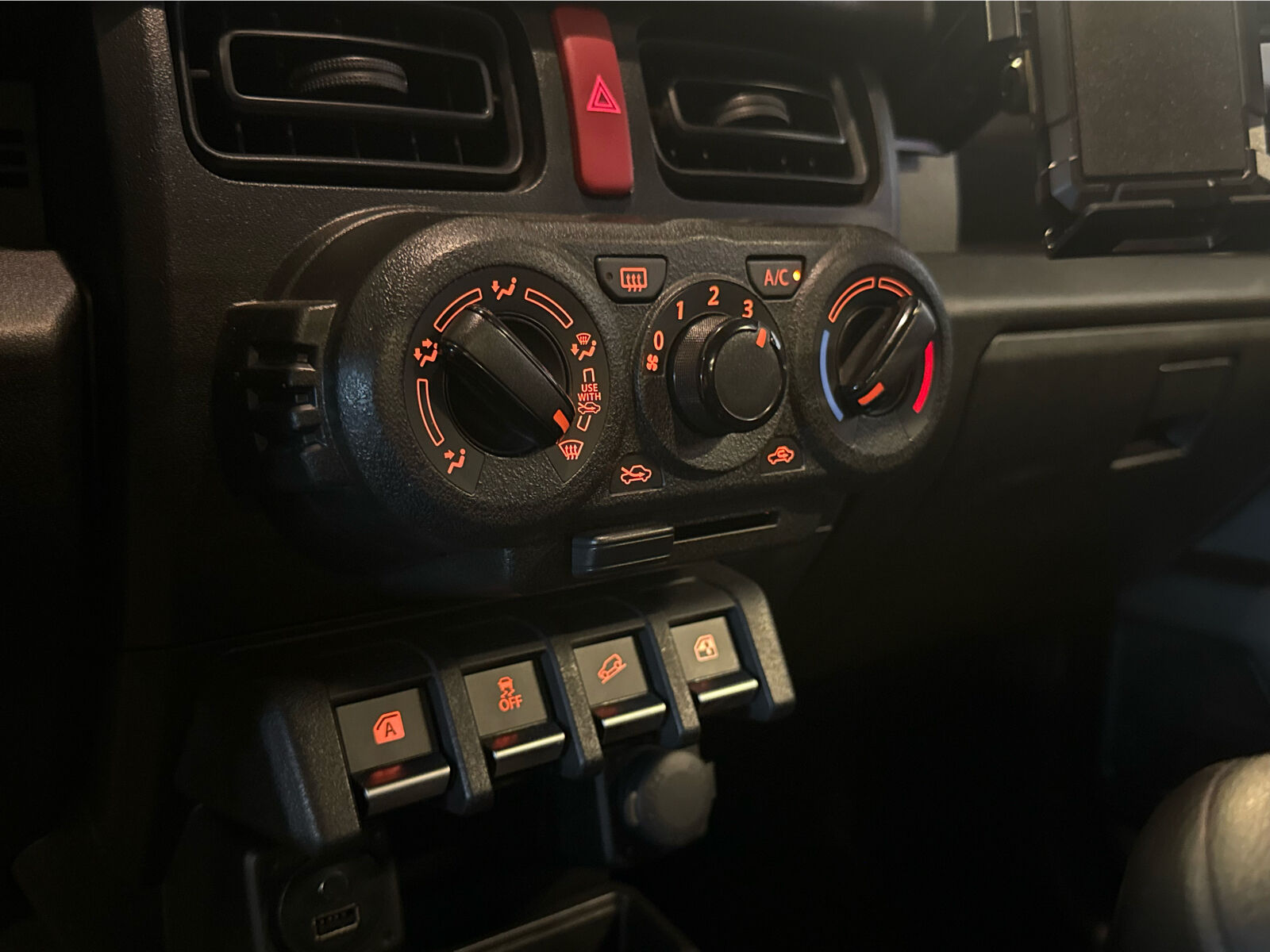 Billede af Suzuki Jimny 1,5 Touch AllGrip 102HK 3d