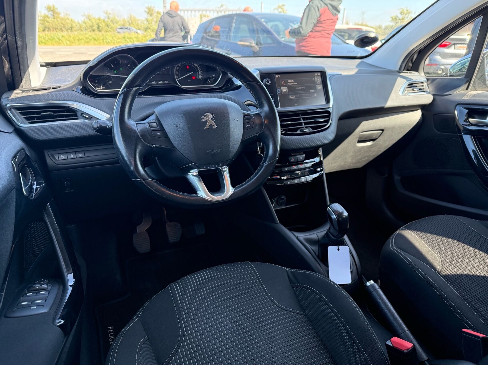 Billede af Peugeot 208 1,6 BlueHDi Allure 100HK 5d