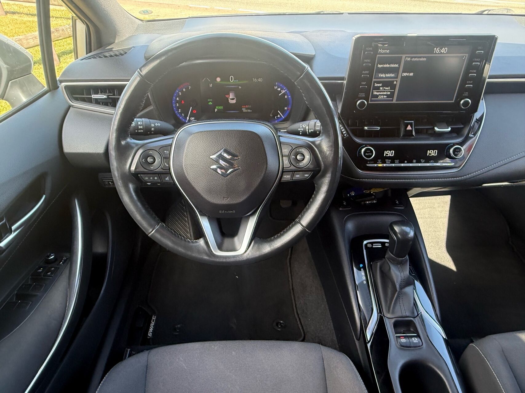 Billede af Suzuki Swace 1,8 Hybrid Active E-CVT 122HK Stc Trinl. Gear