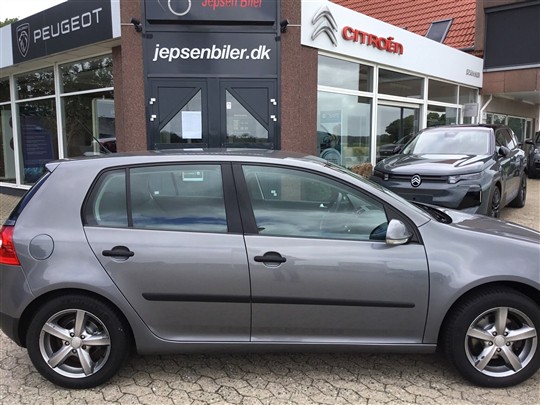 VW Golf 1,6 16V FSI Comfortline 115HK 5d 6g