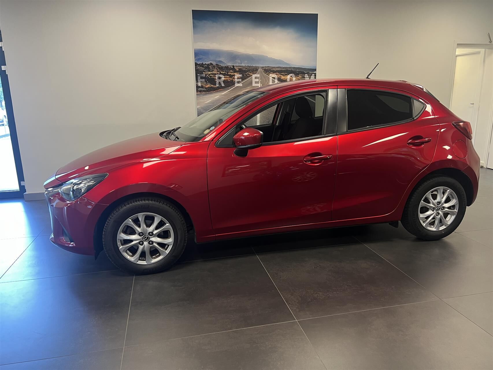 Billede af Mazda 2 1,5 Skyactiv-G Niseko 90HK 5d