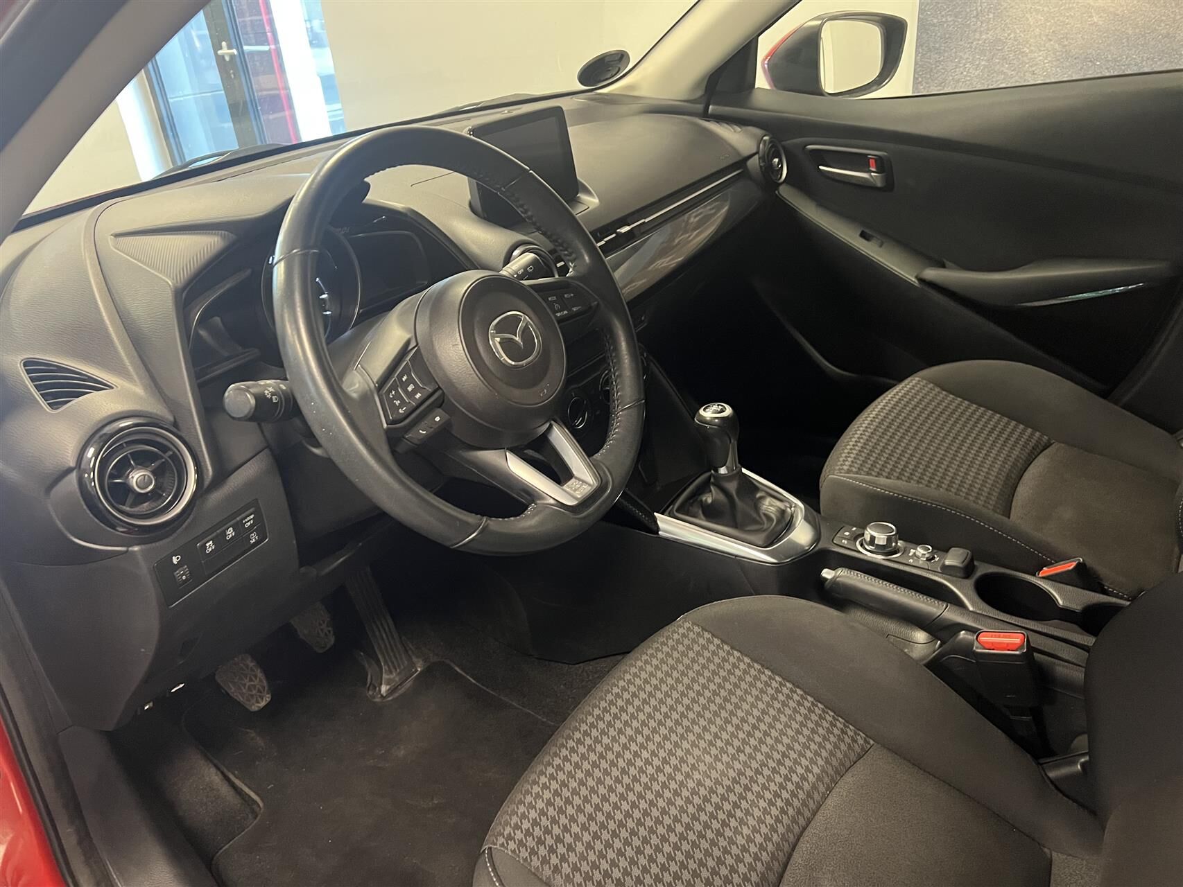 Billede af Mazda 2 1,5 Skyactiv-G Niseko 90HK 5d
