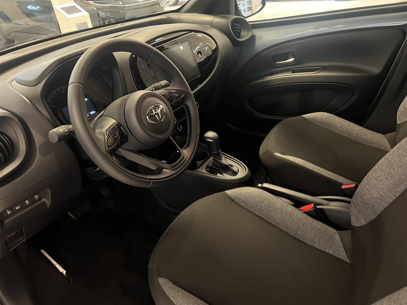Billede af Toyota Aygo X 1,0 VVT-I Active 72HK 5d Aut.
