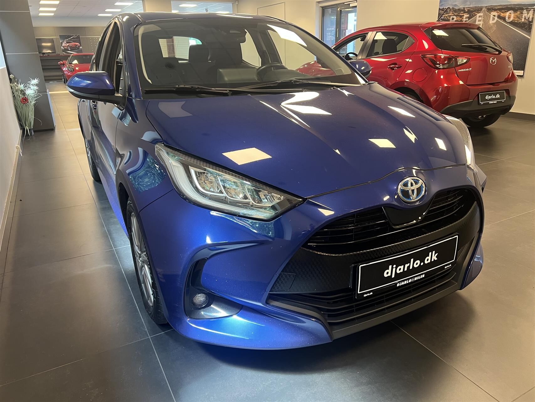 Billede af Toyota Yaris 1,5 Hybrid Active Technology Plus 116HK 5d Trinl. Gear