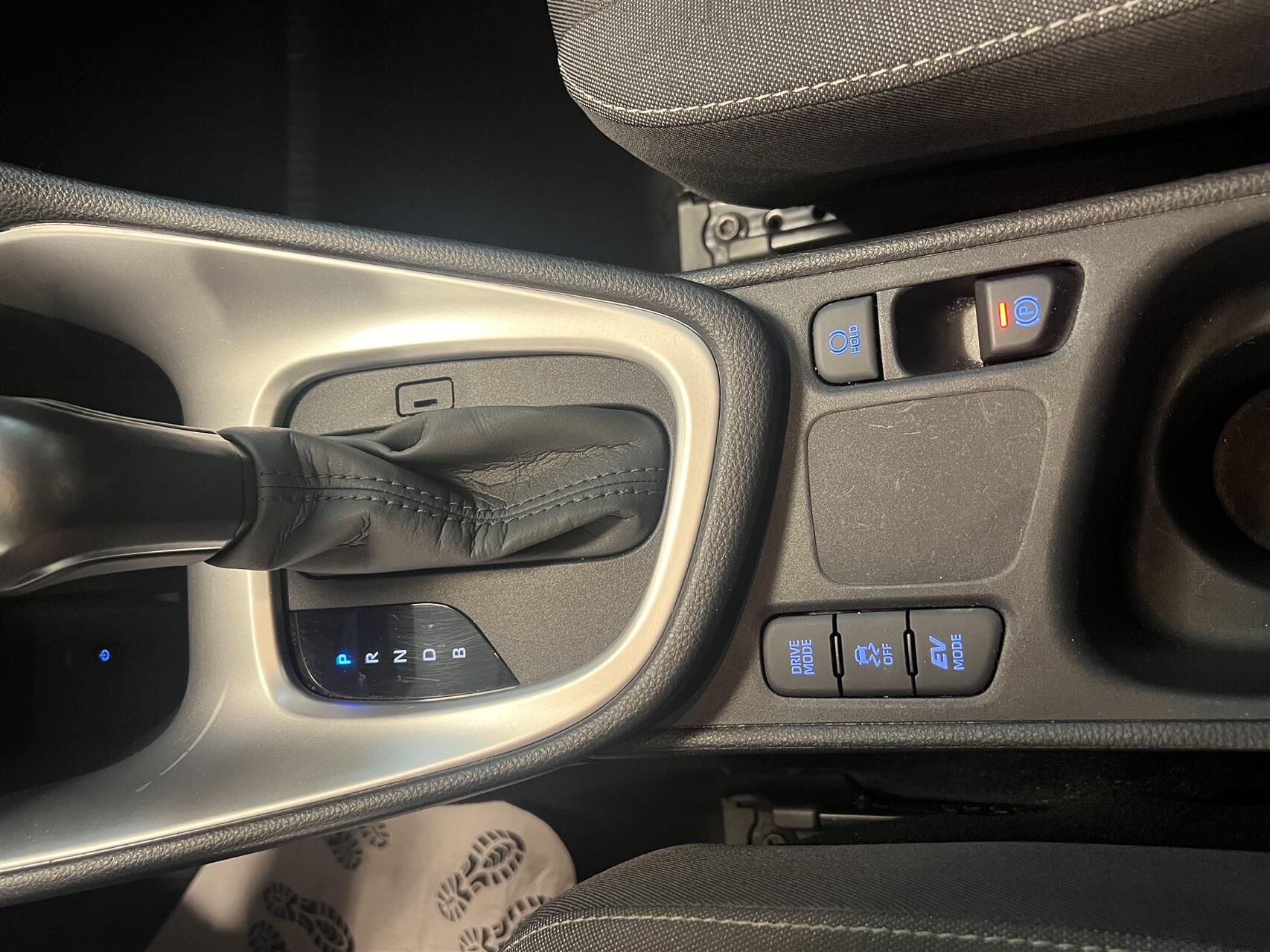 Billede af Toyota Yaris 1,5 Hybrid Active Technology Plus 116HK 5d Trinl. Gear