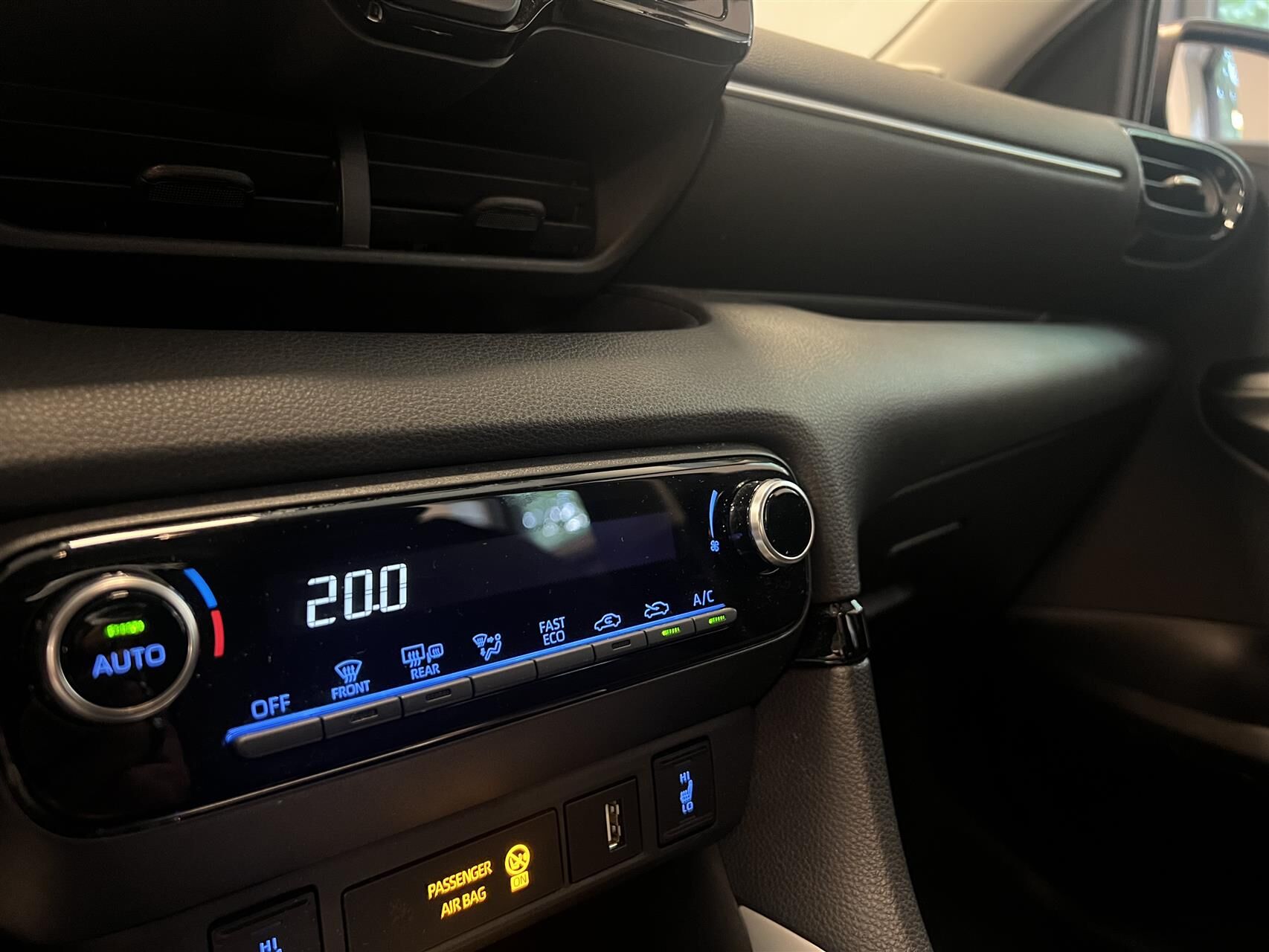 Billede af Toyota Yaris 1,5 Hybrid Active Technology Plus 116HK 5d Trinl. Gear