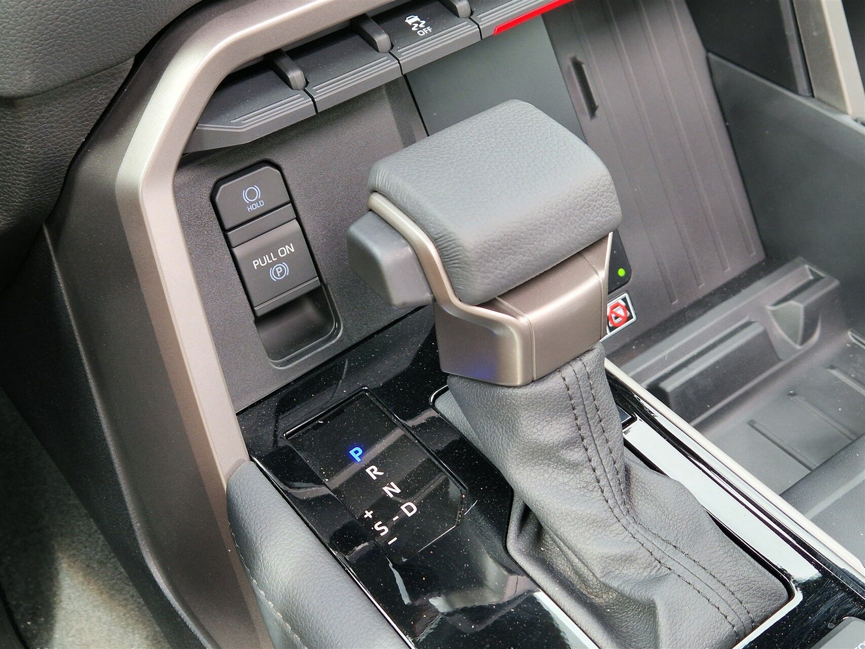 Billede af Toyota Tundra 3,4 V6 4WD 443HK Pick-Up 10g Aut.