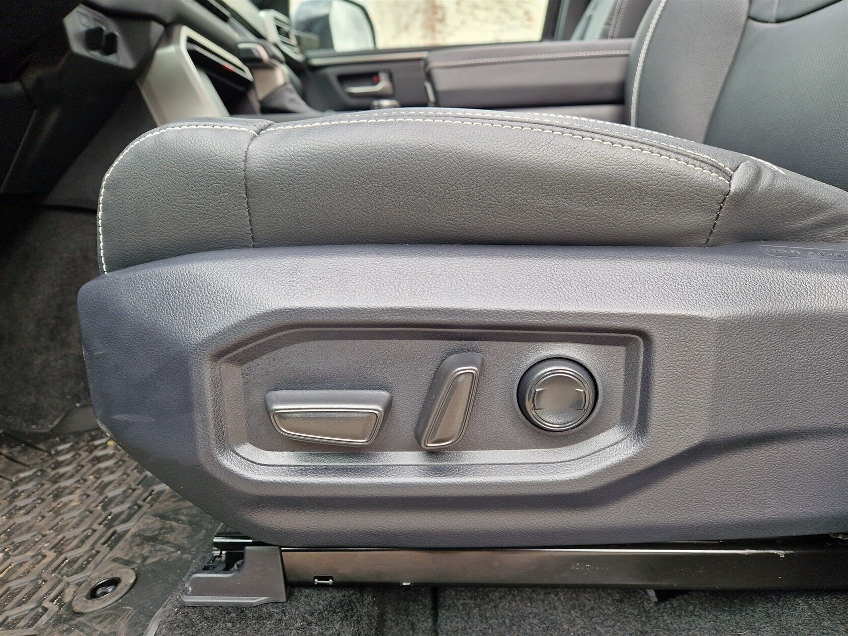 Billede af Toyota Tundra 3,4 V6 4WD 443HK Pick-Up 10g Aut.