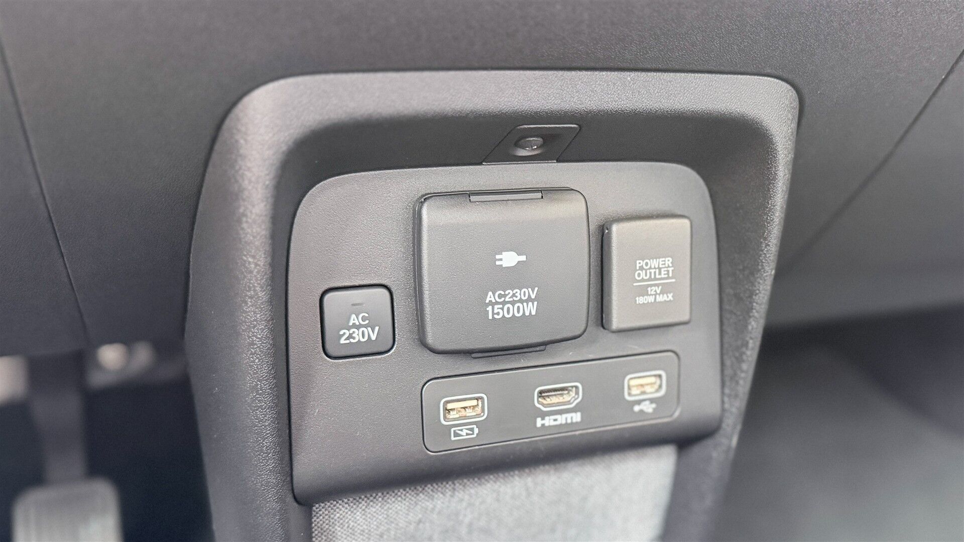 Billede af Honda e EL Advance CVT 154HK 5d Aut.