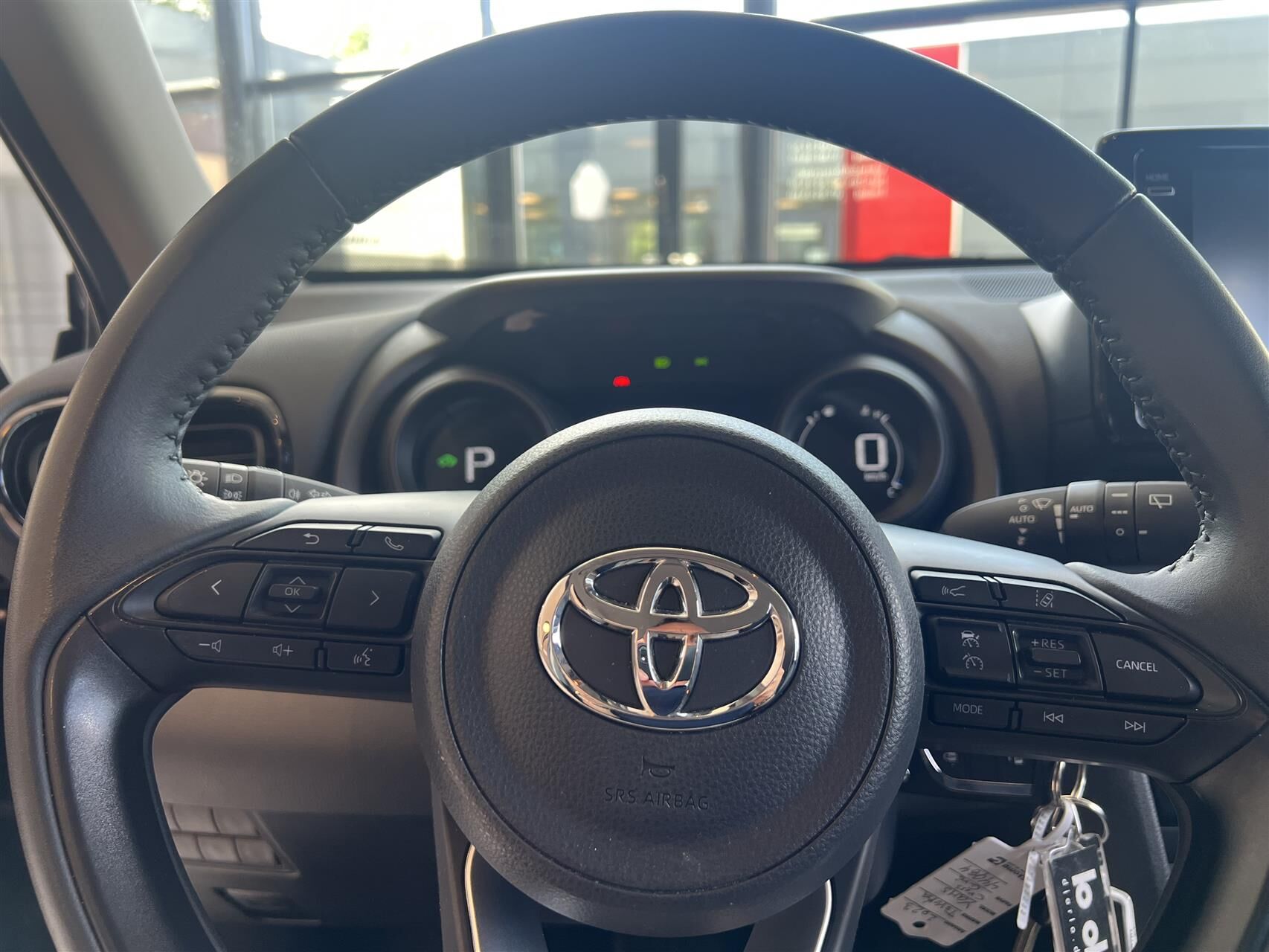 Billede af Toyota Yaris Cross 1,5 Hybrid Essential Comfort 116HK 5d Trinl. Gear