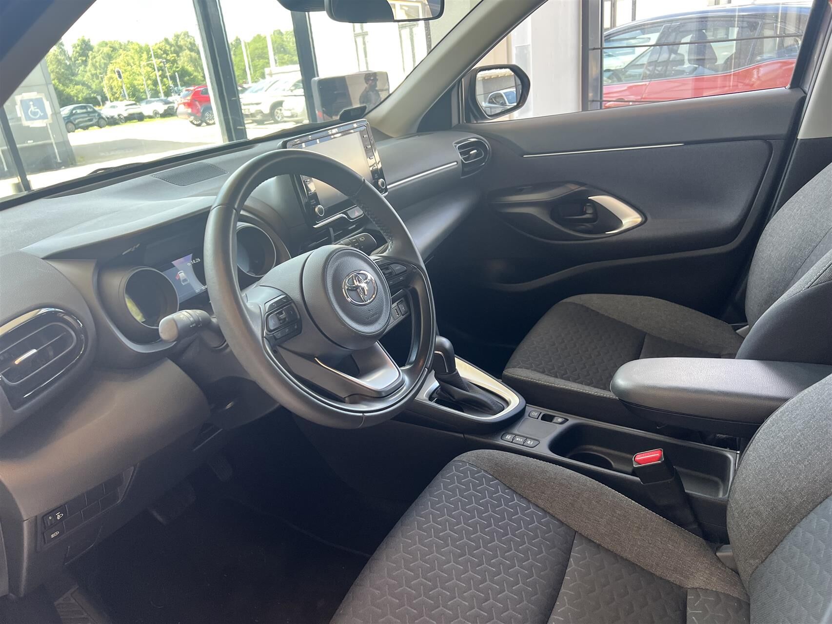 Billede af Toyota Yaris Cross 1,5 Hybrid Active Technology 116HK 5d Trinl. Gear