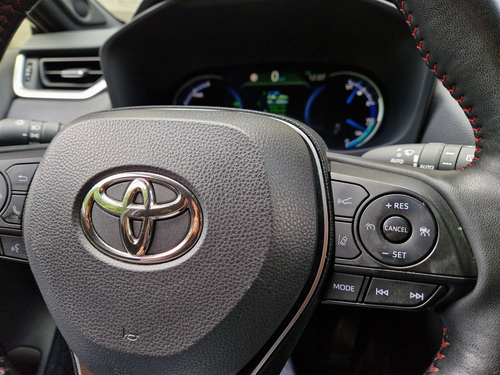 Billede af Toyota RAV4 Plug-in 2,5 Plugin-hybrid H3 Premium AWD 306HK 5d 6g Aut.