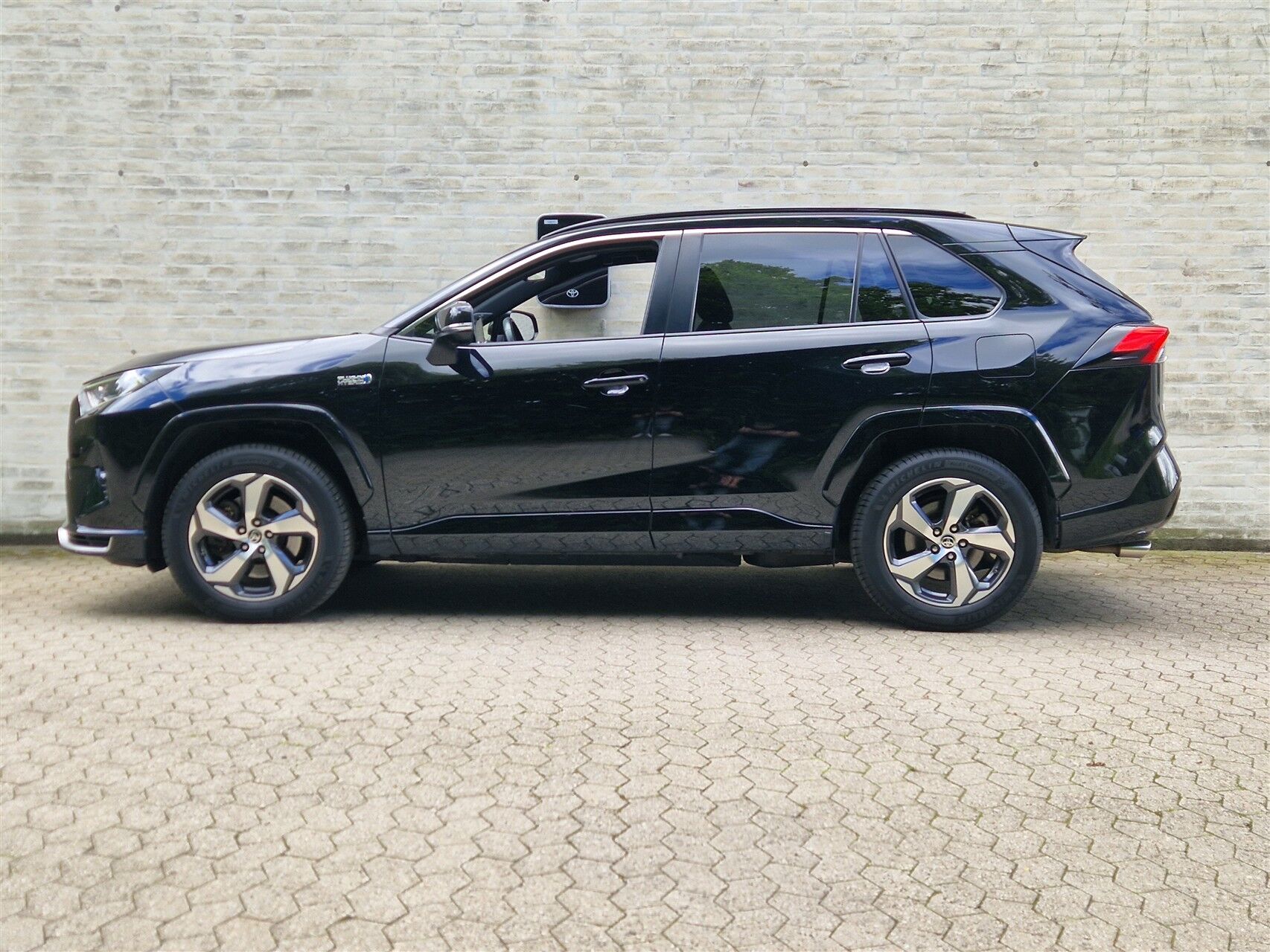 Billede af Toyota RAV4 Plug-in 2,5 Plugin-hybrid H3 Premium AWD 306HK 5d 6g Aut.