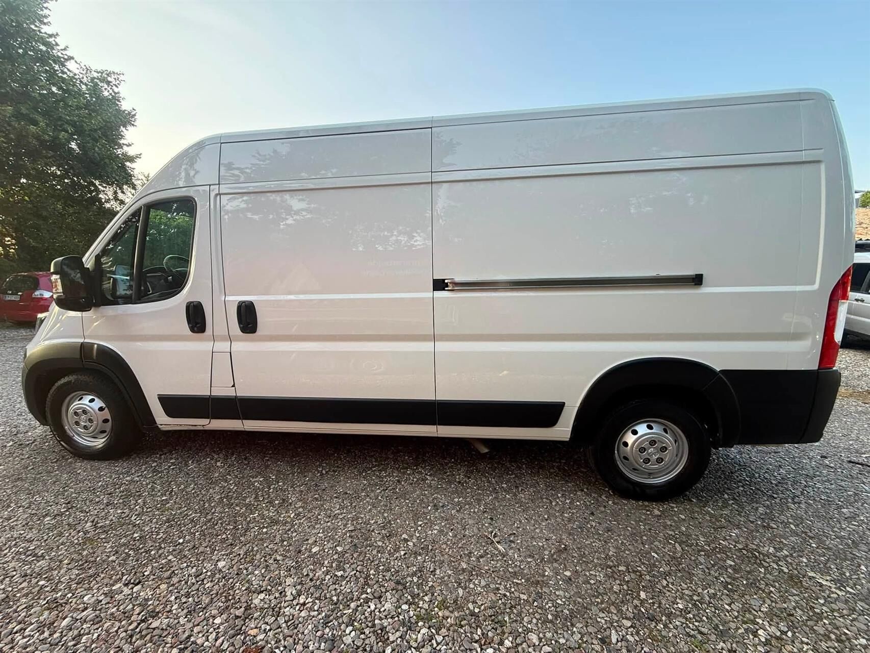 Billede af Peugeot Boxer 435 L3H2 2,0 HDI Premium Plus Pro Start/Stop 163HK Van 6g