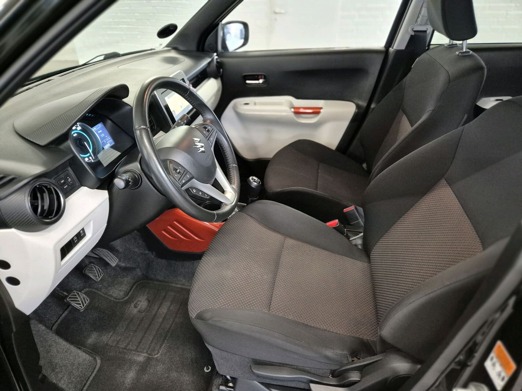 Billede af Suzuki Ignis 1,2 Dualjet  Mild hybrid Adventure Holiday 90HK 5d