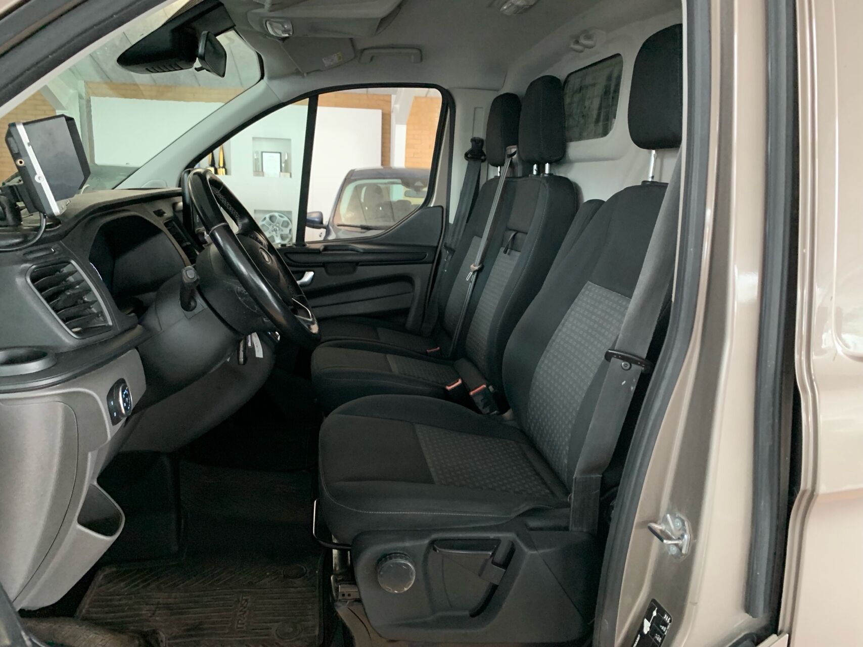 Billede af Ford Transit Custom 320 L1H1 2,0 TDCi Trend 170HK Van 6g Aut.