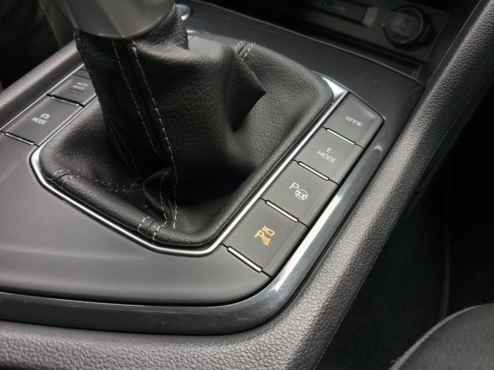 Billede af VW Tiguan 1,4 TSI eHybrid R-Line DSG 245HK 5d 6g Aut.