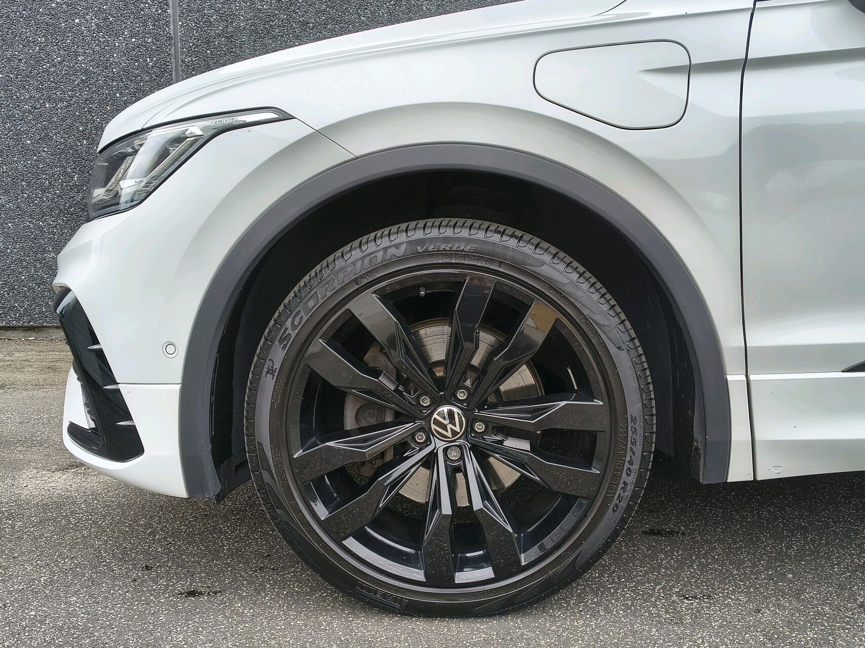 Billede af VW Tiguan 1,4 TSI eHybrid R-Line DSG 245HK 5d 6g Aut.