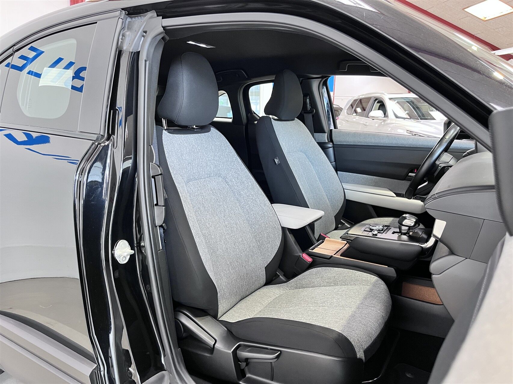 Billede af Mazda MX-30 e-Skyactiv Exclusive-Line 145HK 5d Aut.