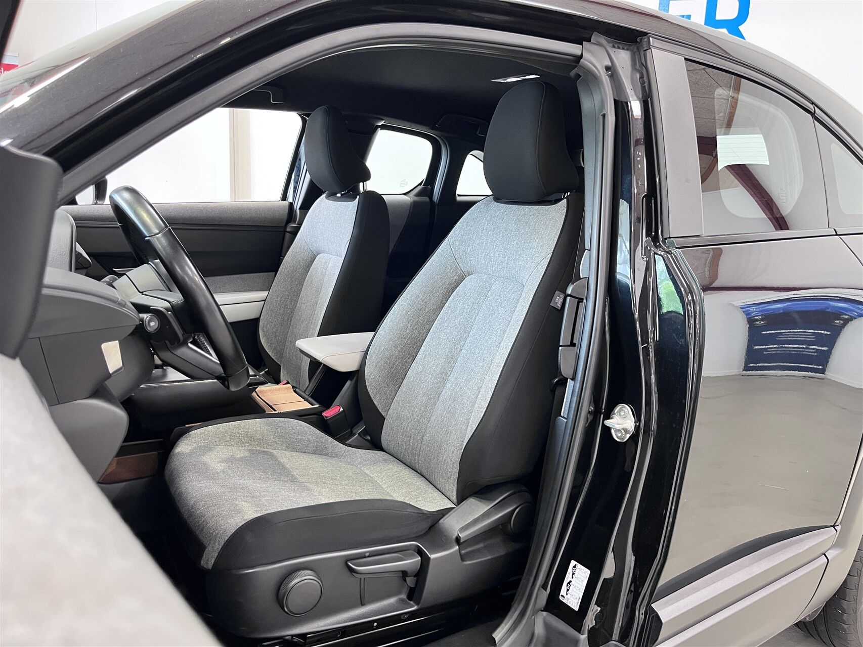 Billede af Mazda MX-30 e-Skyactiv Exclusive-Line 145HK 5d Aut.