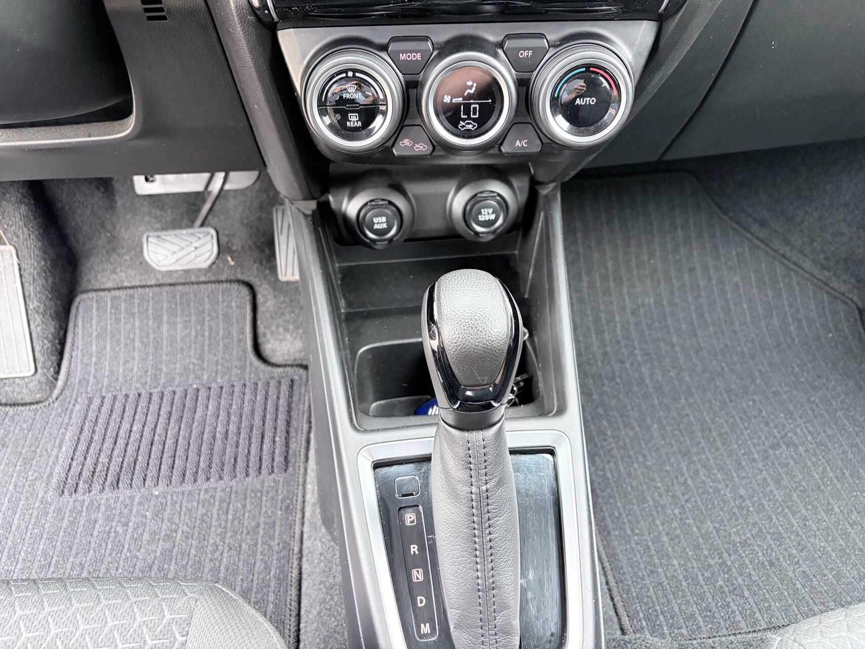 Billede af Suzuki Swift 1,2 Dualjet  Mild hybrid Exclusive AEB CVT 83HK 5d Trinl. Gear