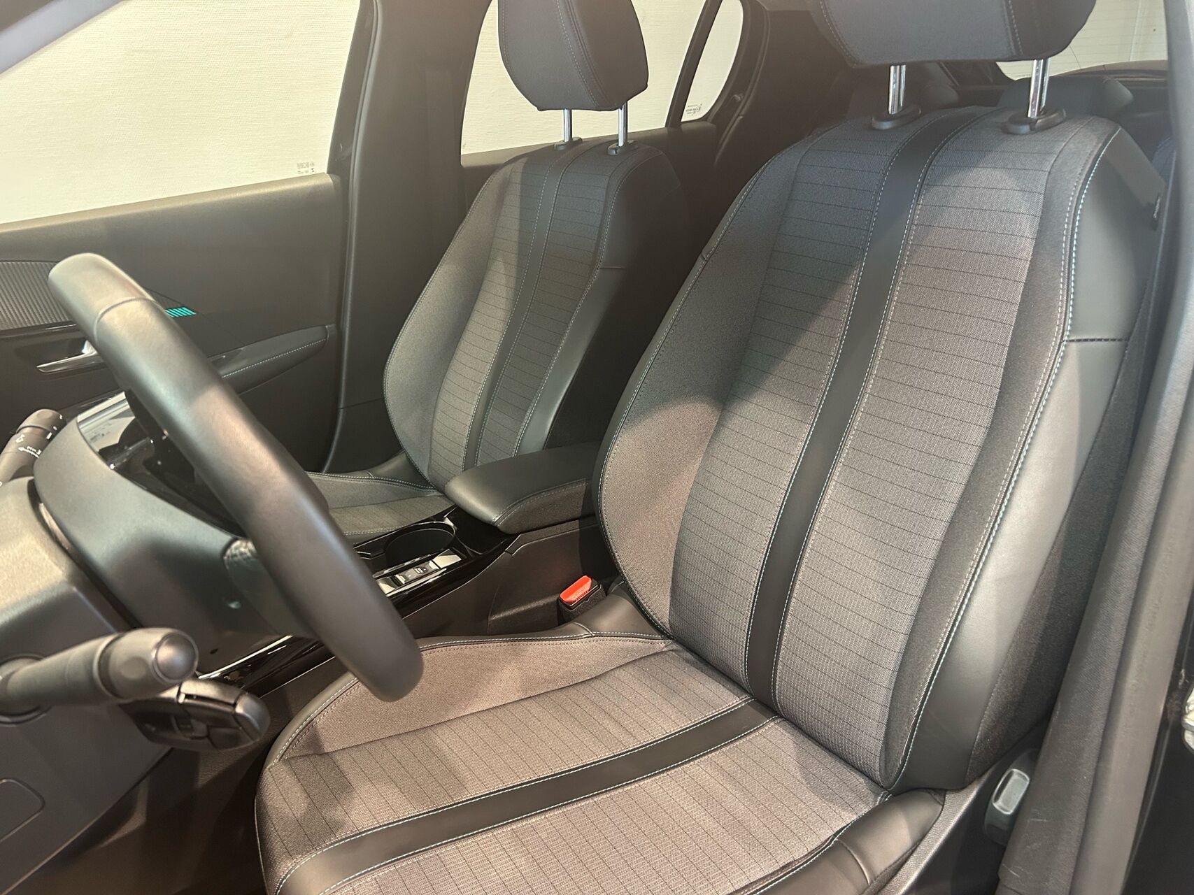Billede af Peugeot 208 1,2 PureTech Selection Sport 100HK 5d 6g