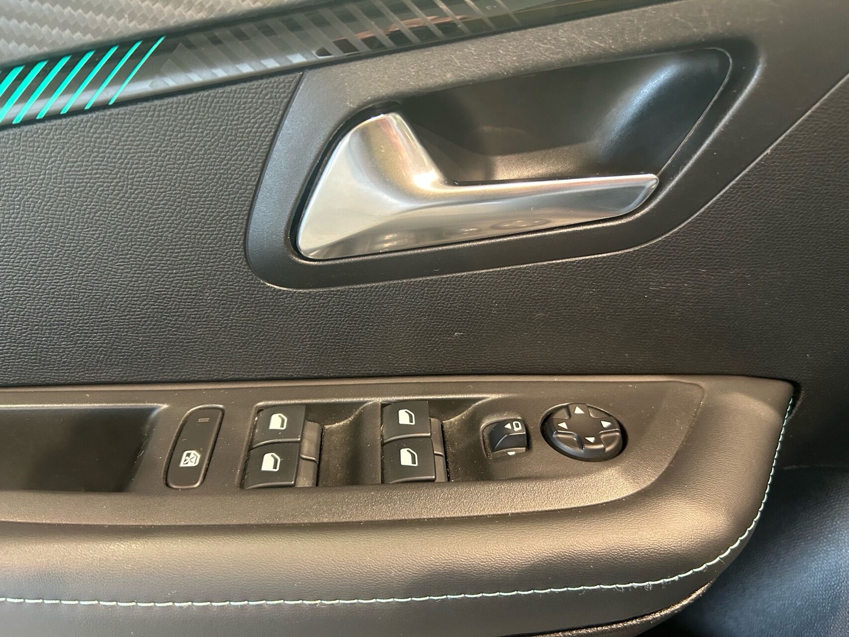 Billede af Peugeot 208 1,2 PureTech Selection Sport 100HK 5d 6g