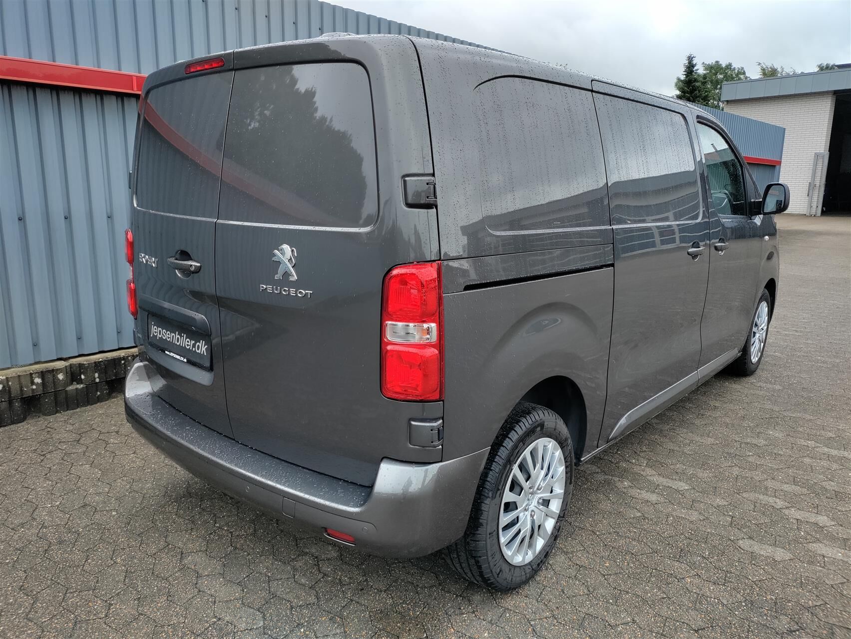 Billede af Peugeot Expert L2 2,0 BlueHDi Premium EAT8 144HK Van 8g Aut.