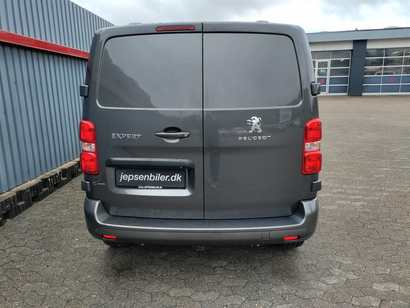 Billede af Peugeot Expert L2 2,0 BlueHDi Premium EAT8 144HK Van 8g Aut.