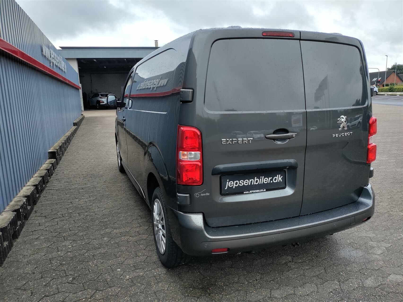 Billede af Peugeot Expert L2 2,0 BlueHDi Premium EAT8 144HK Van 8g Aut.