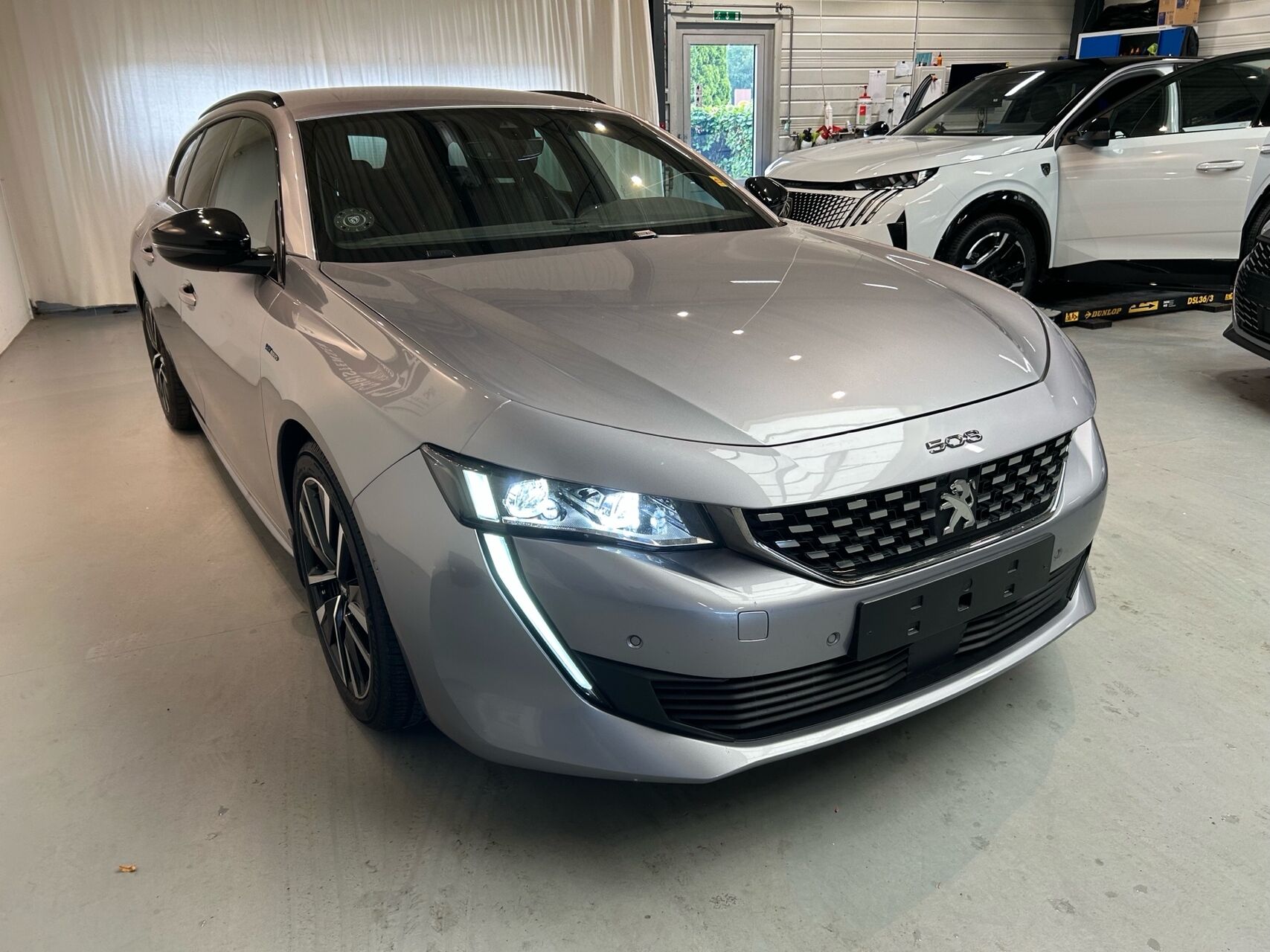 Billede af Peugeot 508 SW 1,6 PureTech  Plugin-hybrid GT EAT8 start/stop 225HK Stc 8g Aut.