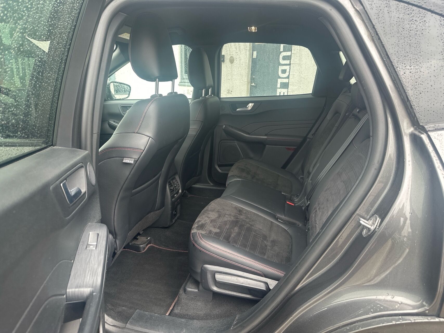Billede af Ford Kuga 2,5 Plugin-hybrid ST-Line X CVT 225HK 5d Trinl. Gear