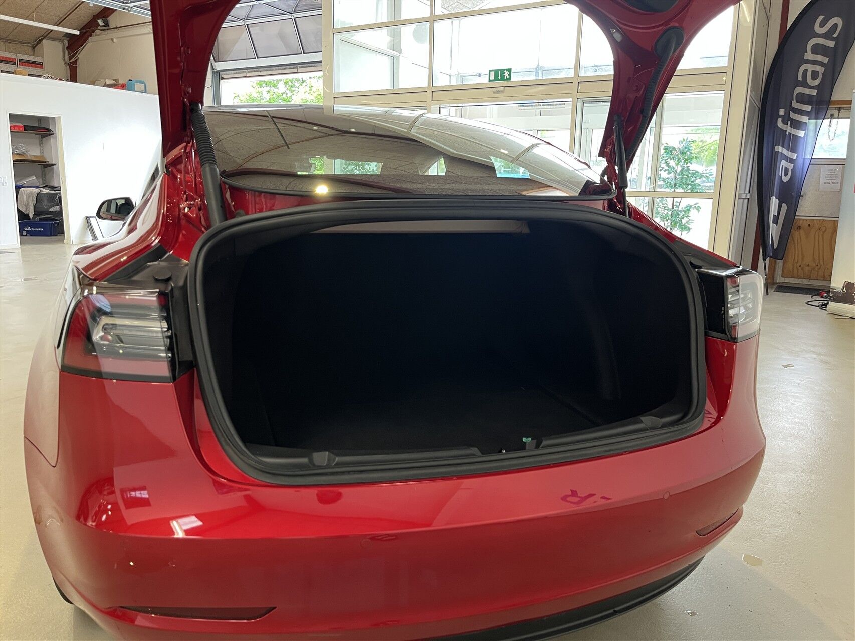 Billede af Tesla Model 3 EL Standard Range Plus 283HK Aut. 