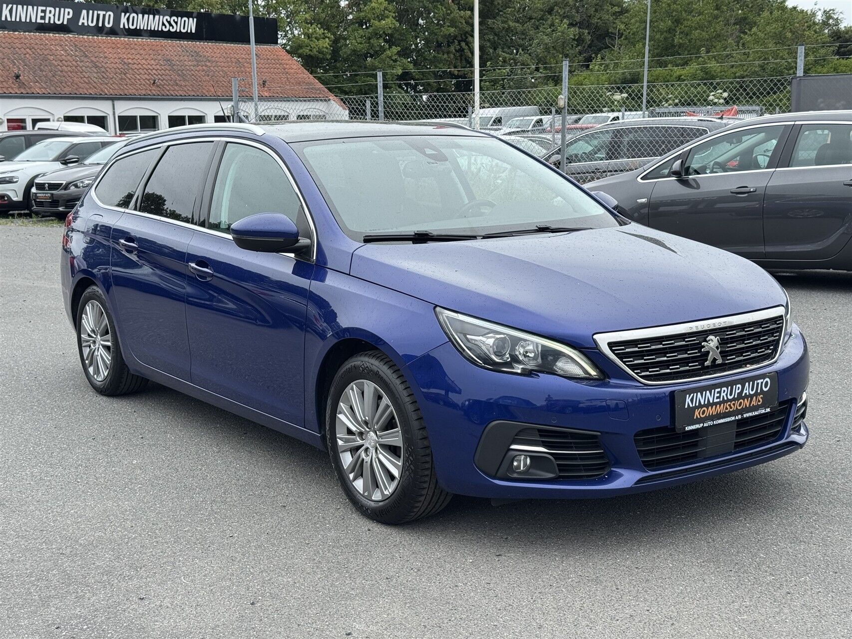 Billede af Peugeot 308 SW 1,2 PureTech Selection Sky EAT8 130HK Stc 8g Aut.