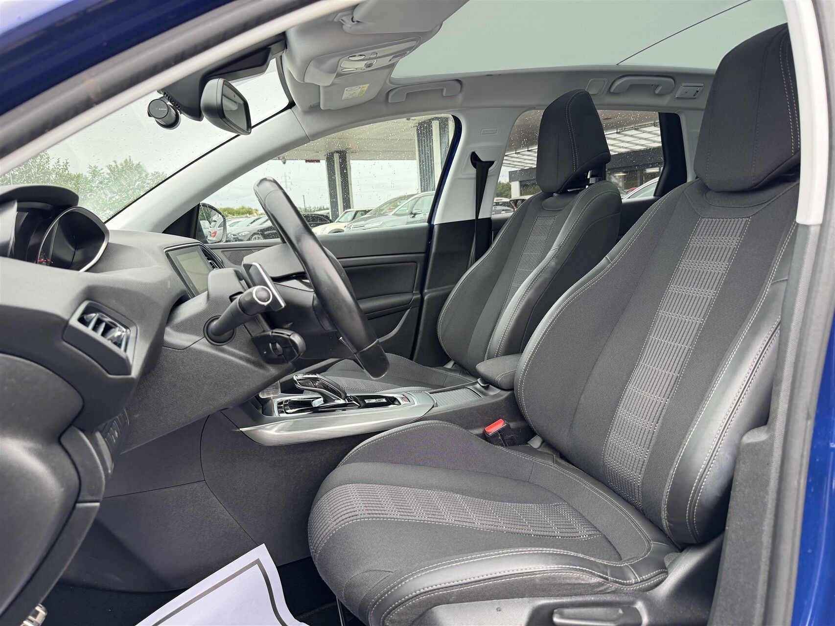 Billede af Peugeot 308 SW 1,2 PureTech Selection Sky EAT8 130HK Stc 8g Aut.