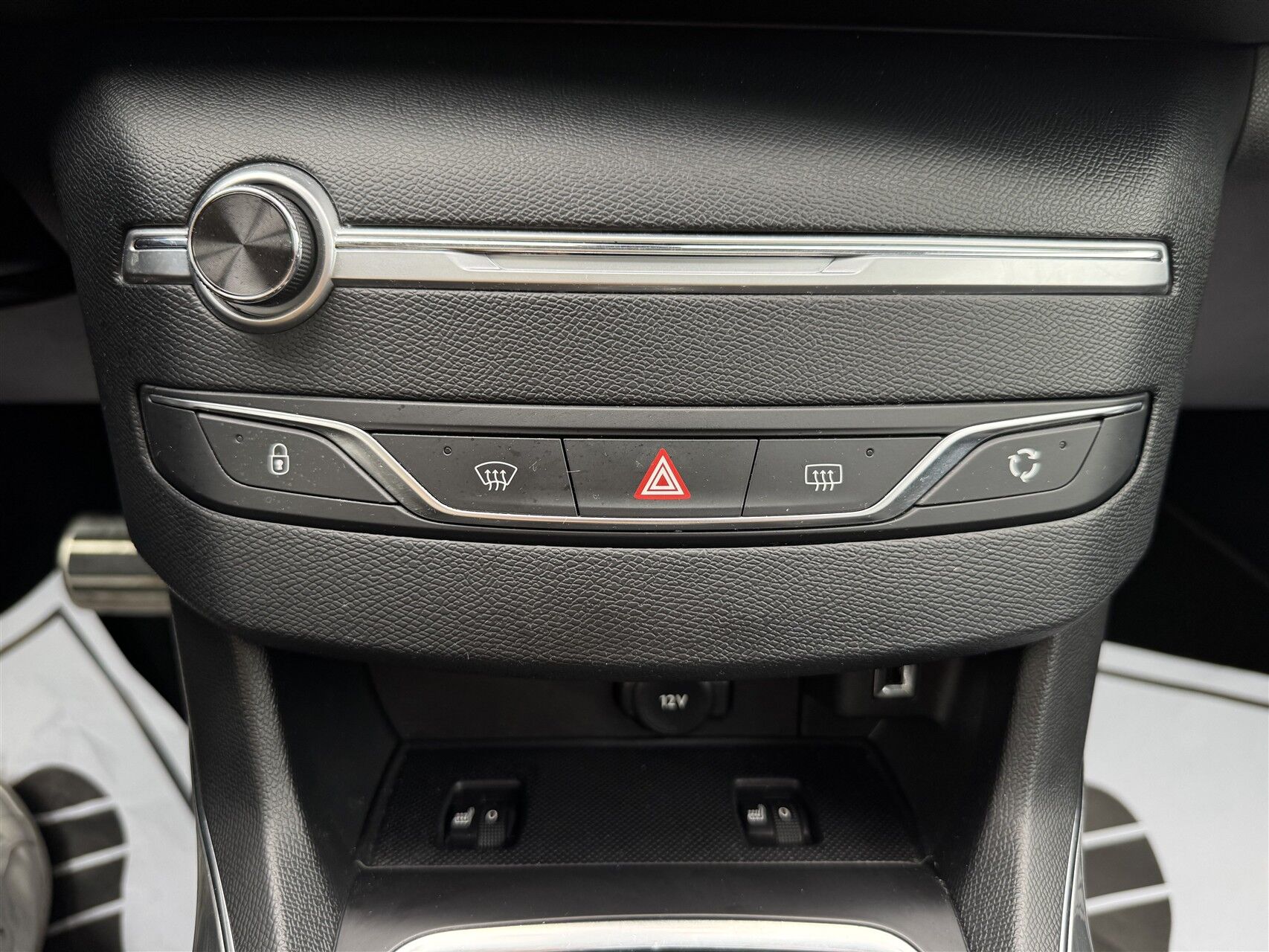 Billede af Peugeot 308 SW 1,2 PureTech Selection Sky EAT8 130HK Stc 8g Aut.
