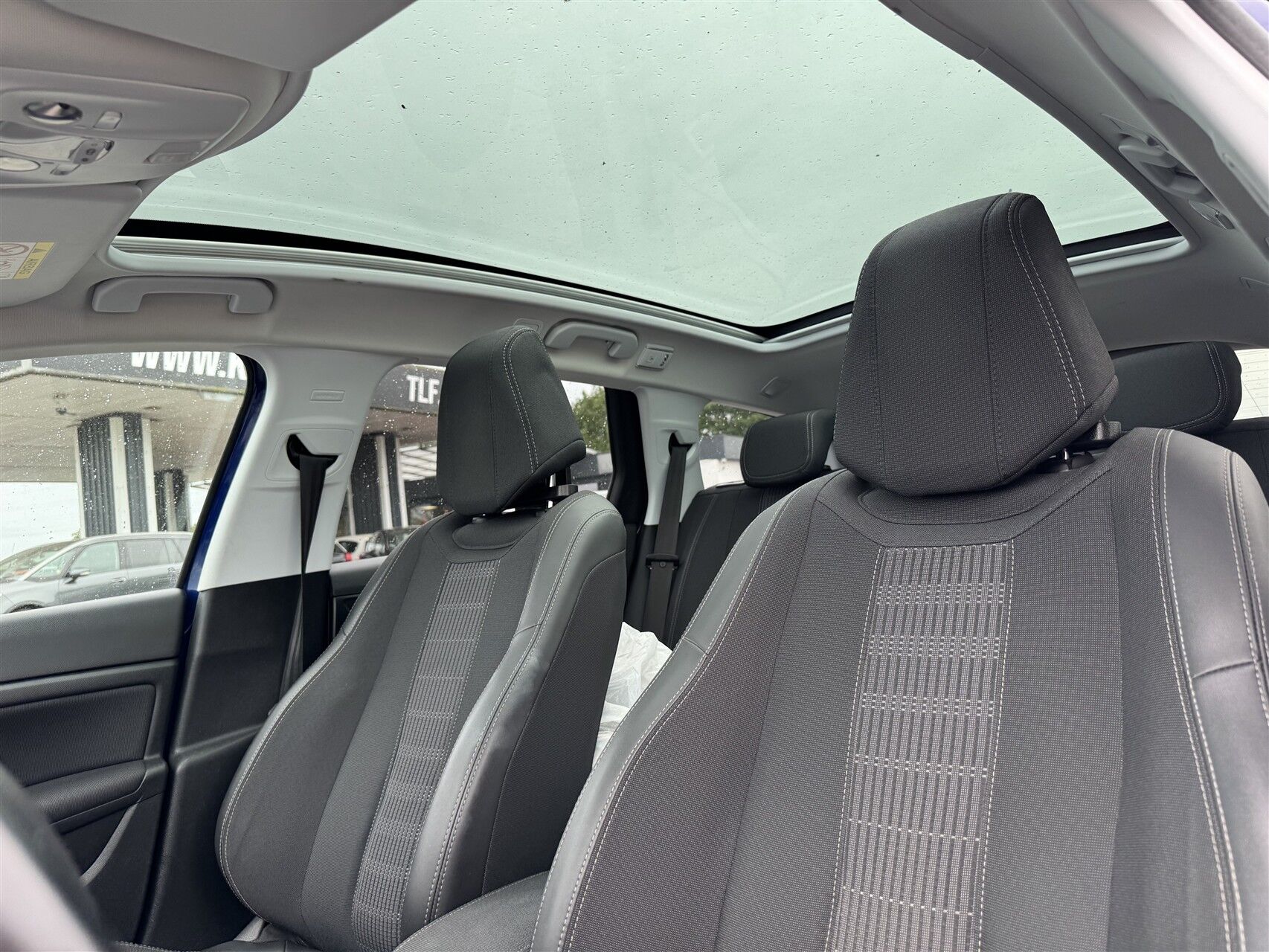 Billede af Peugeot 308 SW 1,2 PureTech Selection Sky EAT8 130HK Stc 8g Aut.