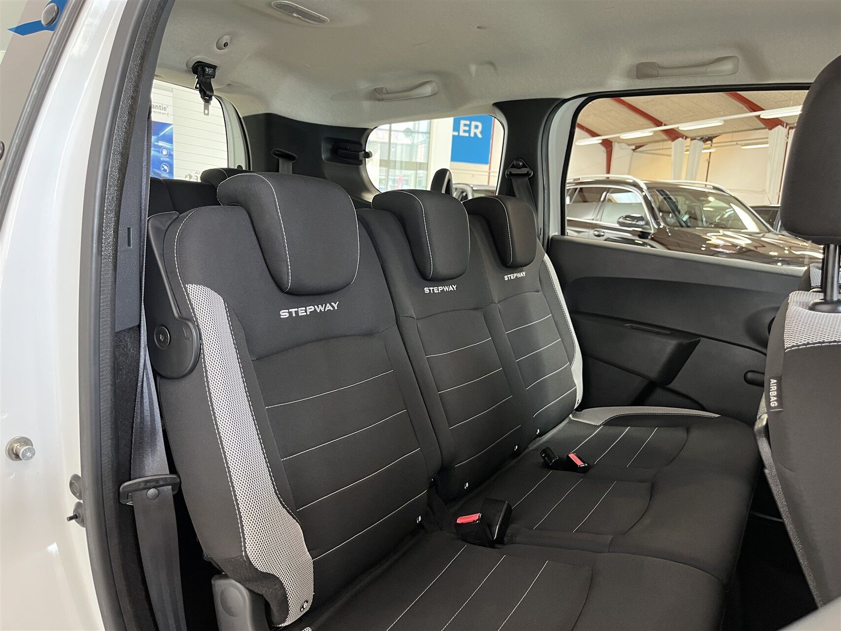 Billede af Dacia Lodgy 7 Sæder 1,5 Blue dCi Stepway Start/Stop 95HK 6g