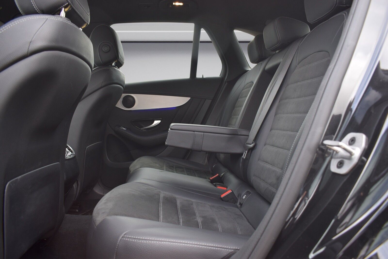 Billede af Mercedes-Benz GLC300 de 2,0 Plugin-hybrid 4Matic 9G-Tronic 306HK 5d 9g Aut.