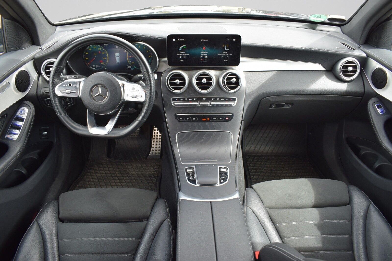Billede af Mercedes-Benz GLC300 de 2,0 Plugin-hybrid 4Matic 9G-Tronic 306HK 5d 9g Aut.