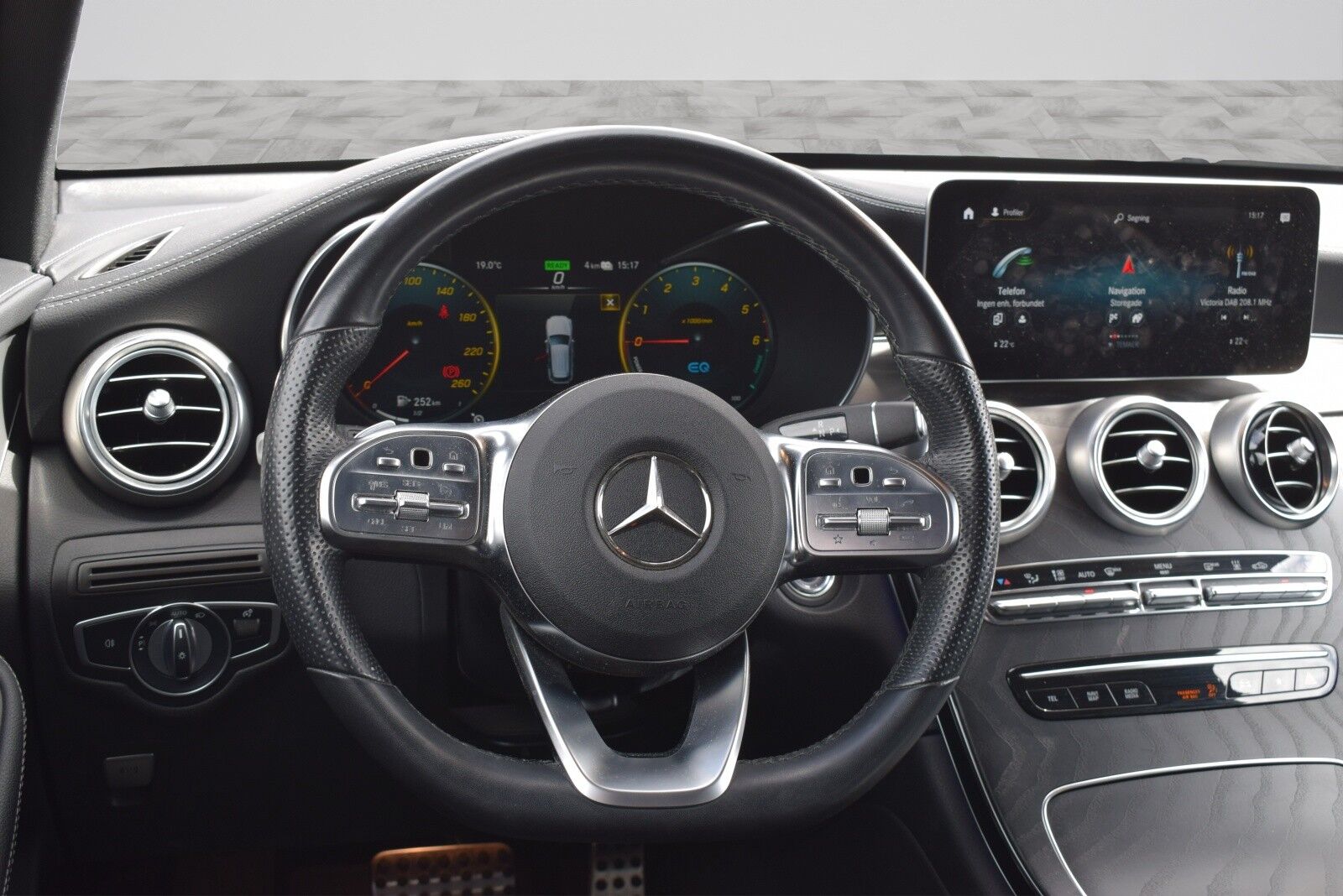 Billede af Mercedes-Benz GLC300 de 2,0 Plugin-hybrid 4Matic 9G-Tronic 306HK 5d 9g Aut.