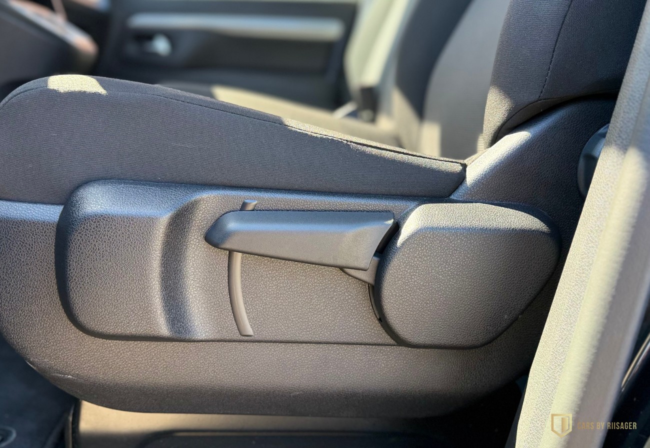Billede af Toyota Proace Verso Electric Long EL Shuttle m/Dobbelt bagdør,Dobb.skydedør 136HK Aut.