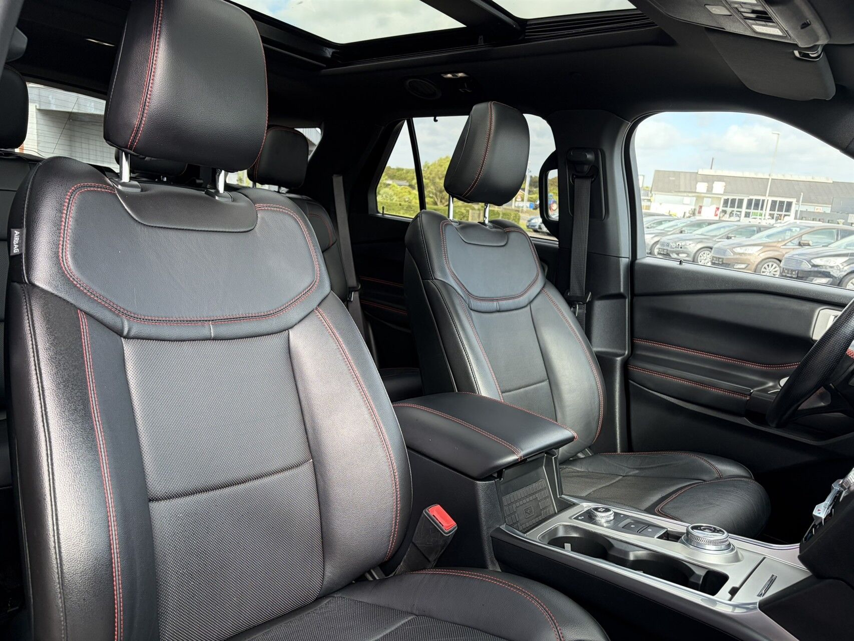 Billede af Ford Explorer 3,0 EcoBoost  Plugin-hybrid ST-Line 4WD 457HK 5d 10g Aut.