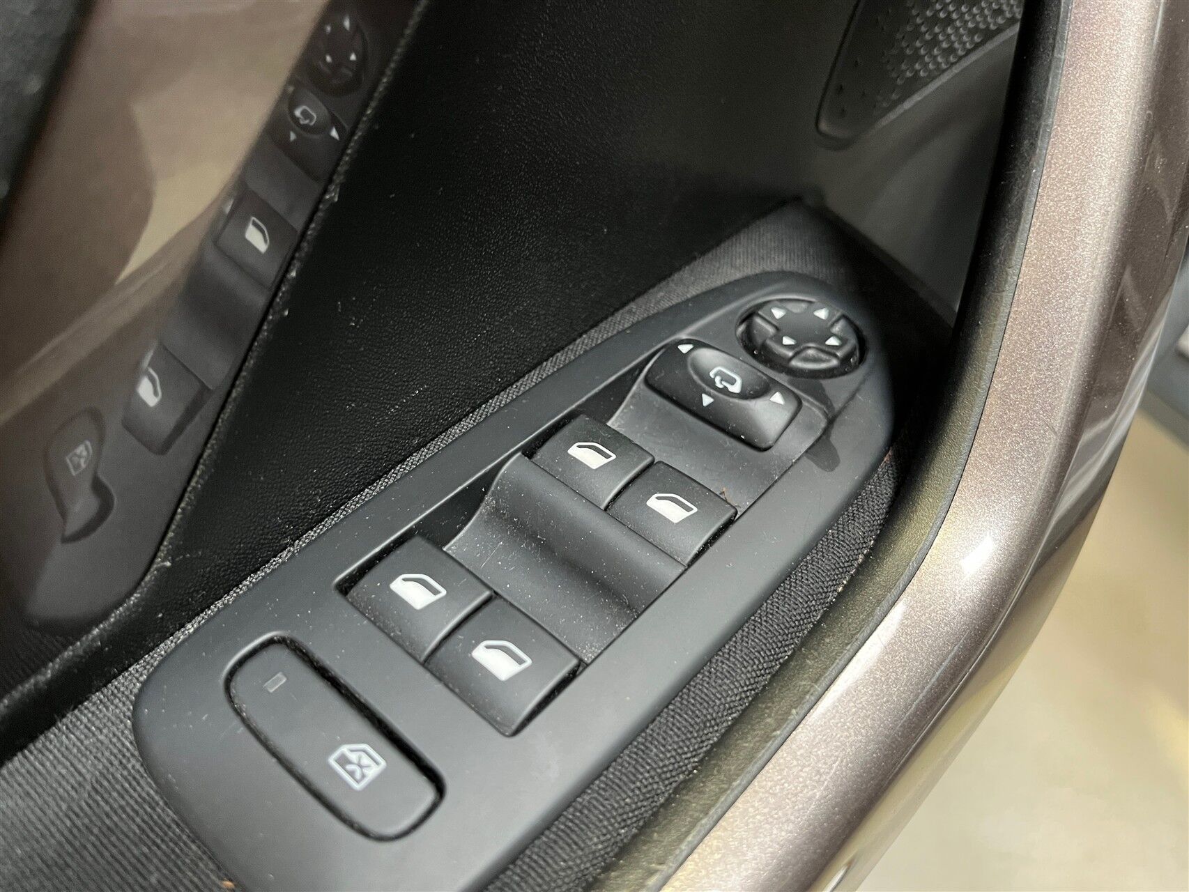 Billede af Peugeot 2008 1,2 VTi Active 82HK