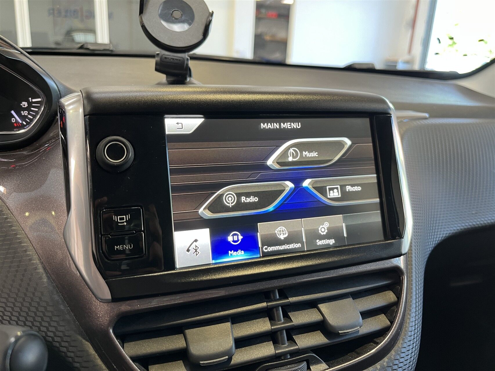 Billede af Peugeot 2008 1,2 VTi Active 82HK