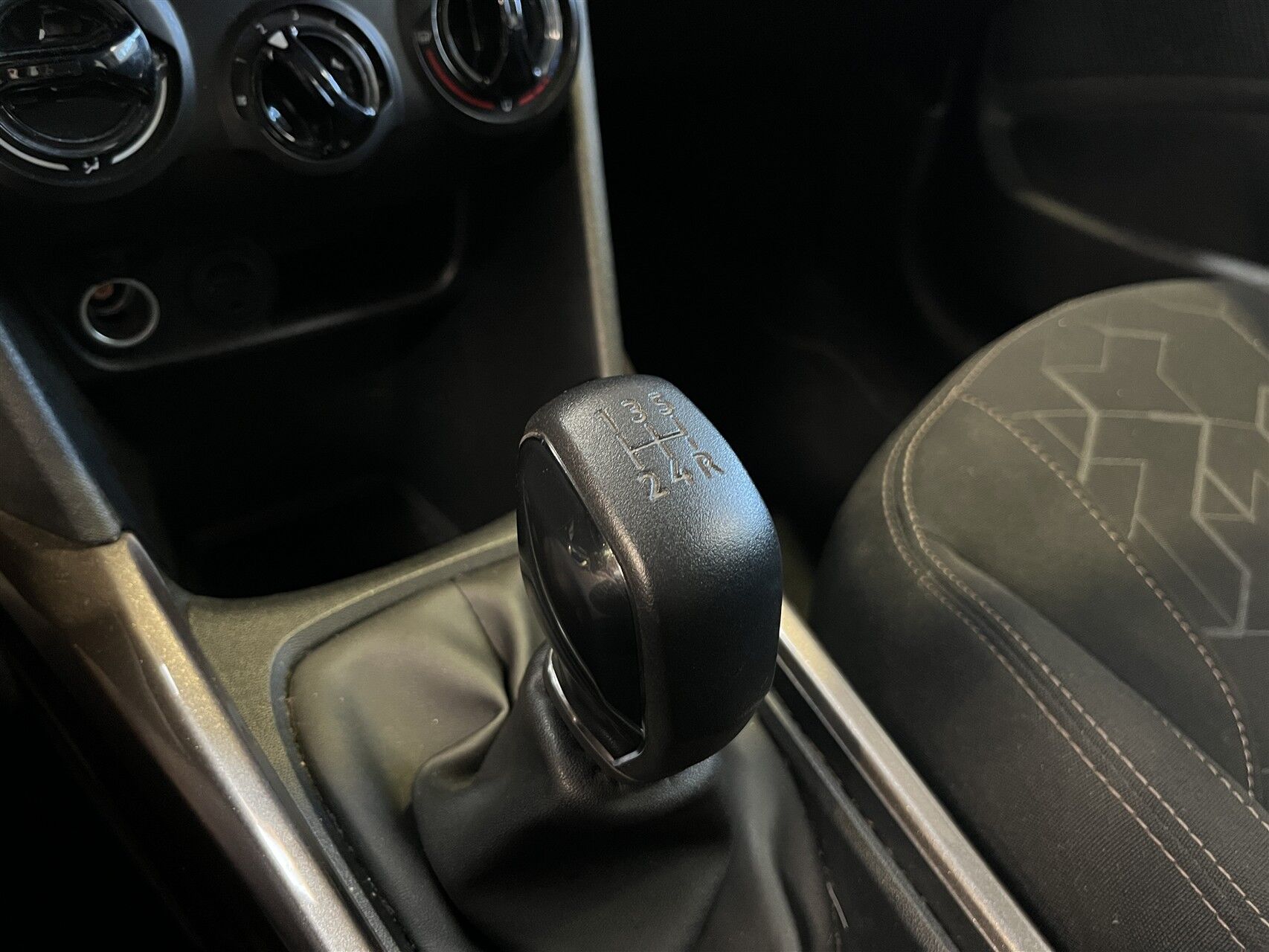 Billede af Peugeot 2008 1,2 VTi Active 82HK