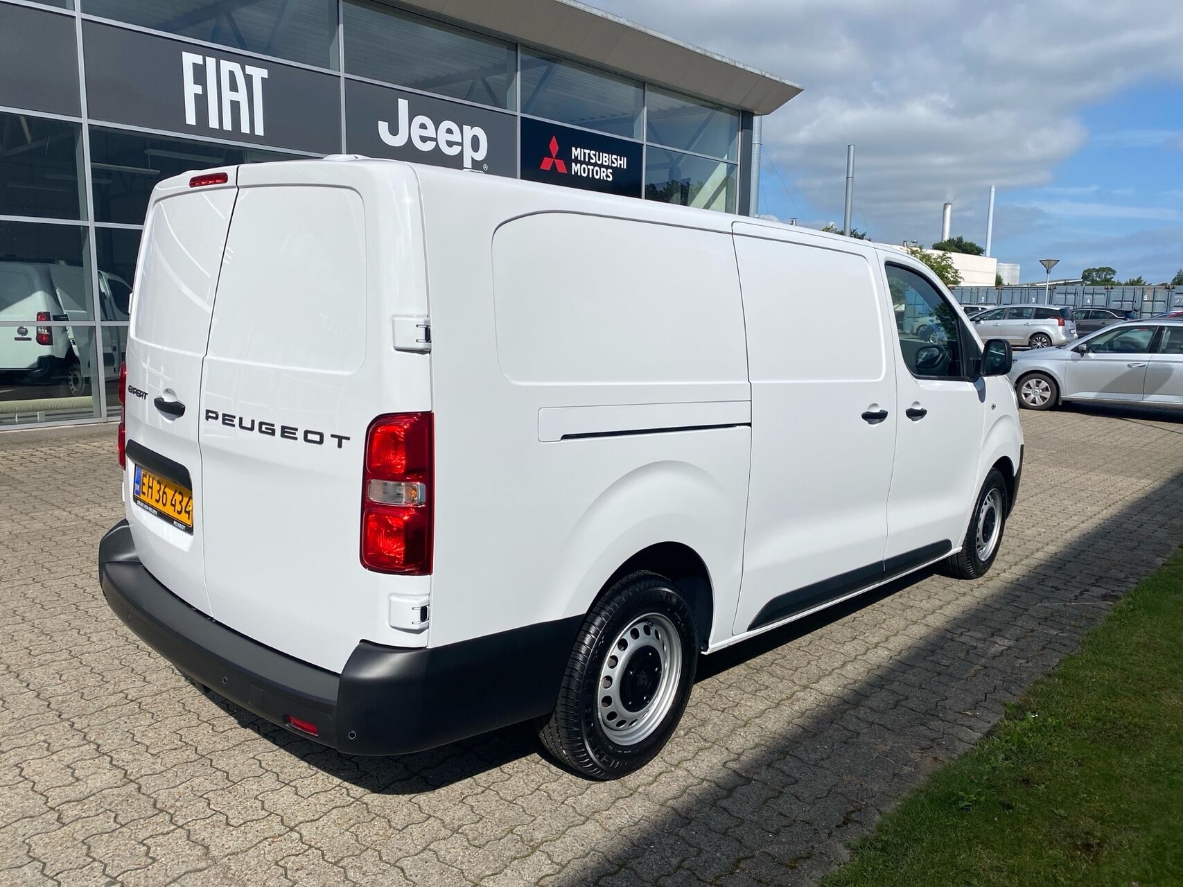 Billede af Peugeot Expert L3 2,0 BlueHDi Plus 144HK Van 6g